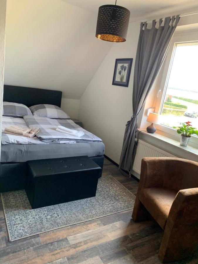 הוסום Privates Ferienzimmer An Der Nordsee מראה חיצוני תמונה