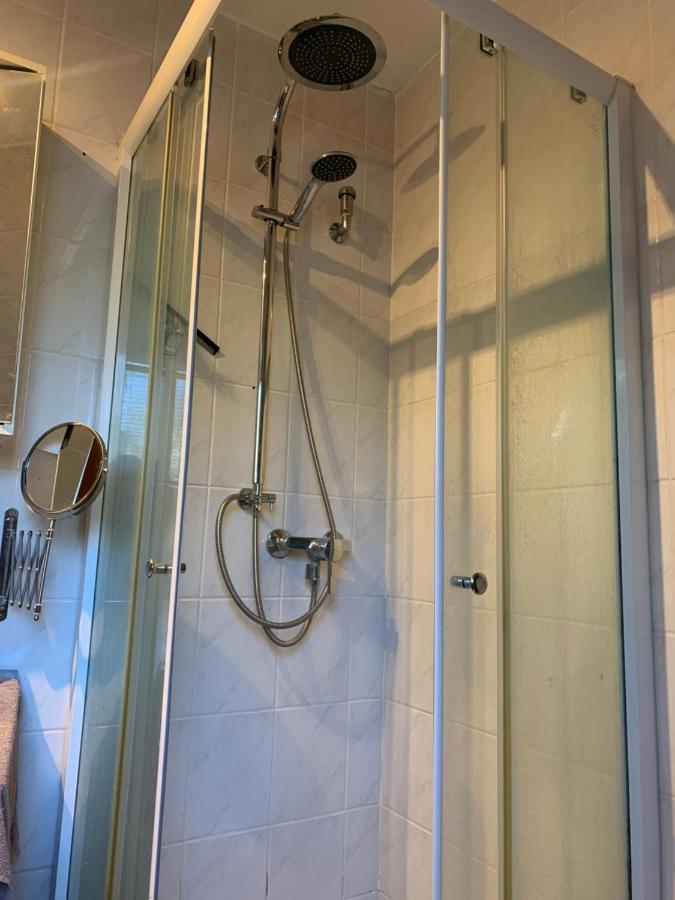 הוסום Privates Ferienzimmer An Der Nordsee מראה חיצוני תמונה