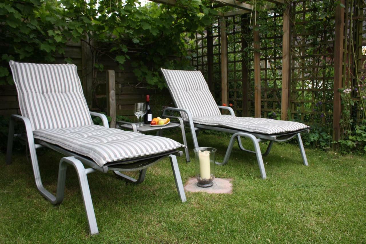 הוסום Privates Ferienzimmer An Der Nordsee מראה חיצוני תמונה